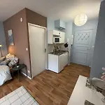 Apartment Centre